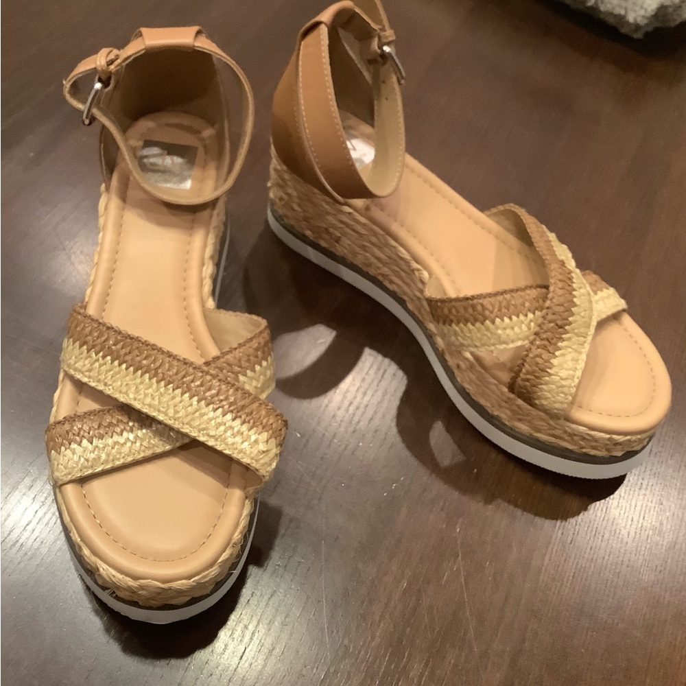 Dolce Vita Tan and Brown Espadrille Sandals 9